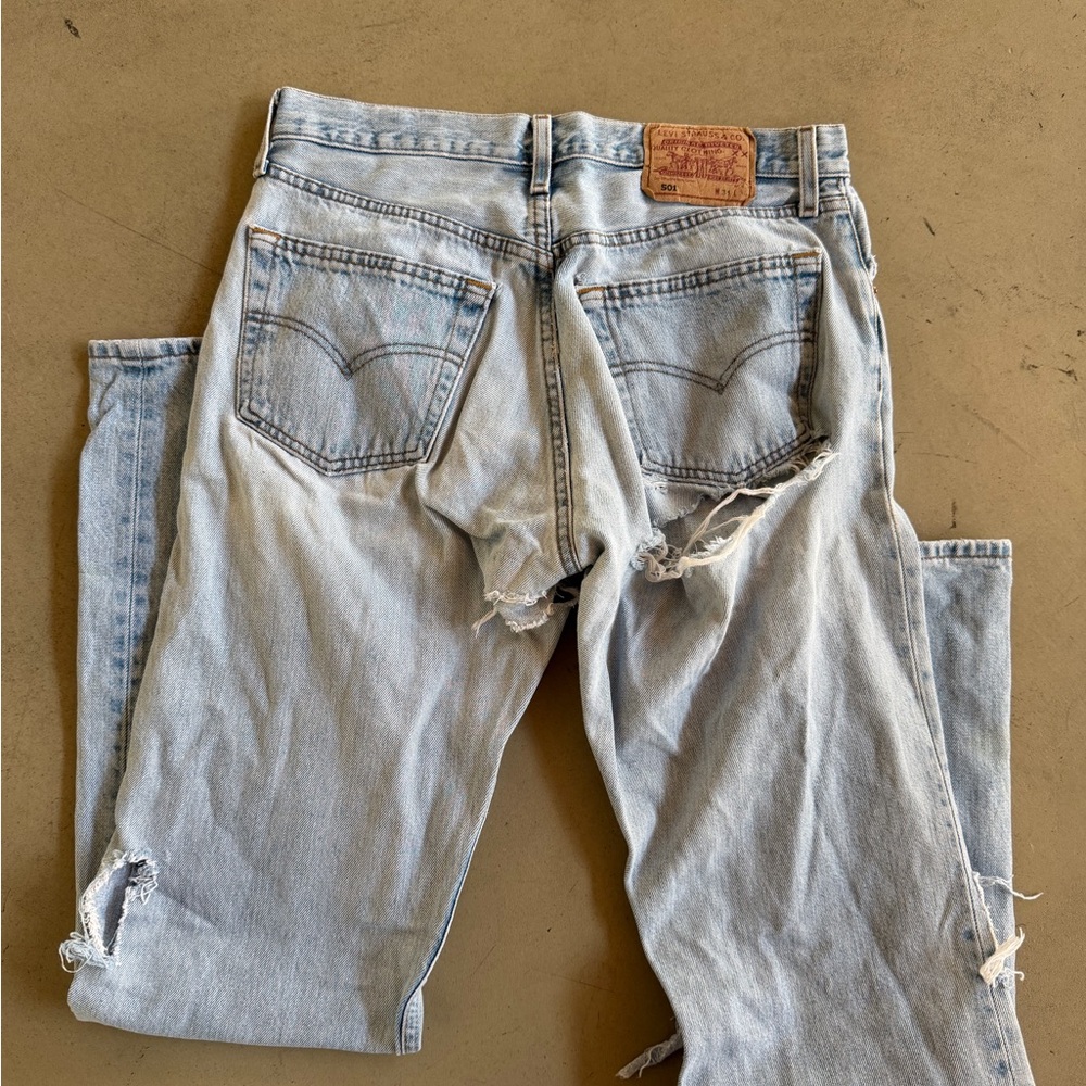Vintage Levi's High Rise Distressed Light Blue Jeans